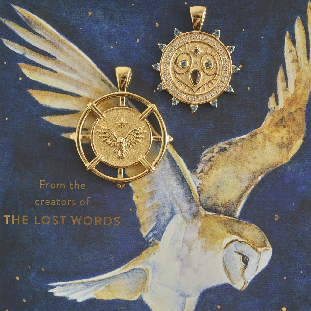 GRACE Owl JW Small Embellished Pendant Coin